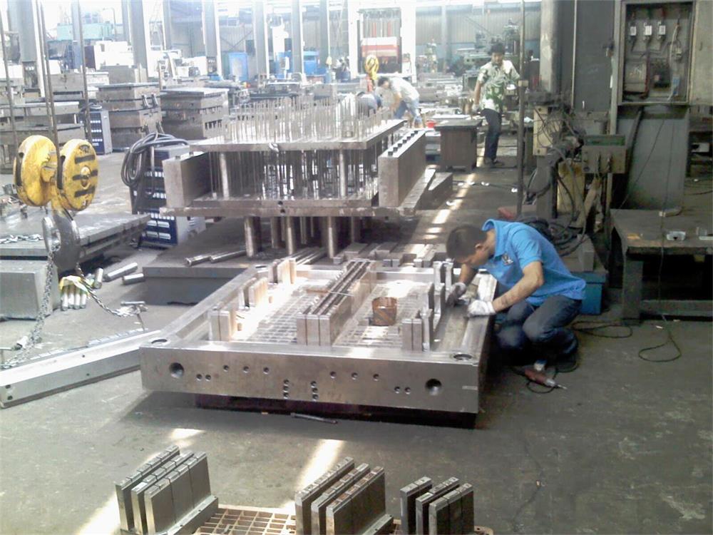 塑料托盤模具加工生產(chǎn)制造，黃巖托盤模具廠家